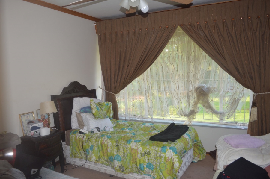 5 Bedroom Property for Sale in Wilkoppies North West